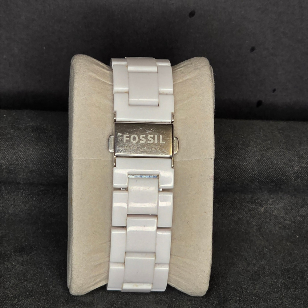 Fossil Stella ES-1967 Womens Watch 38mm White Multifunction New Battery 6.5" - Picture 4 of 5